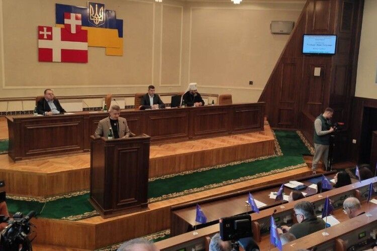 Волинські депутати заборонили діяльність московських церков в області (Відео)