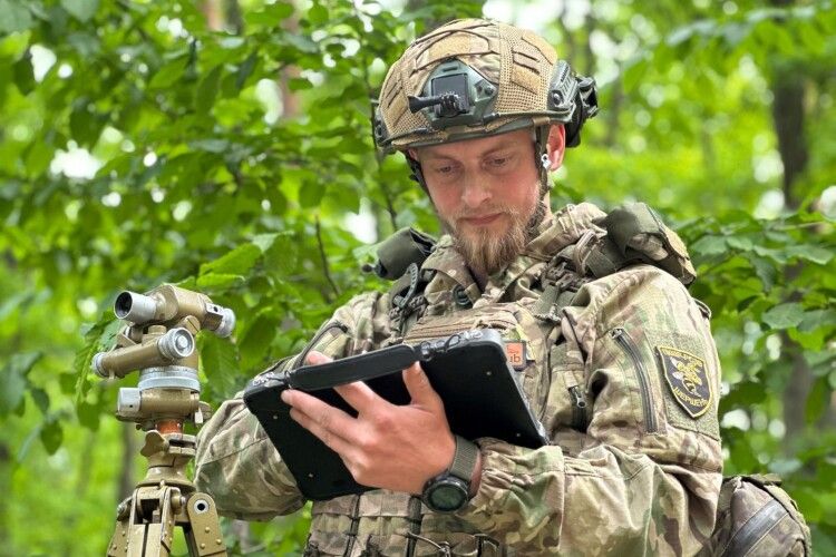 Замість уроків праці – удари по ворогу: як волинський вчитель нищить бліндажі окупантів