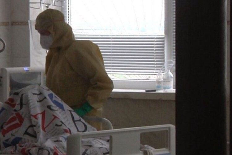 «Наша киснева система тріщить по швах», - керівник волинської обласної лікарні про хворих на коронавірус