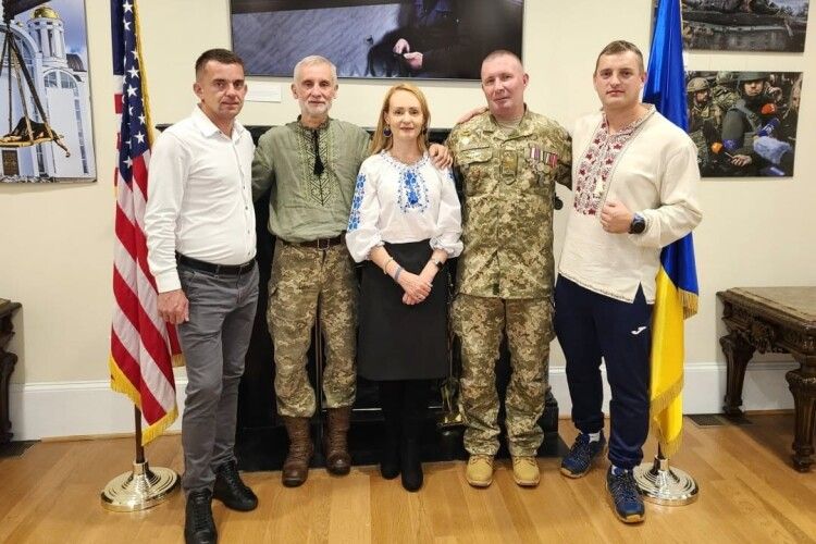 Двоє волинян подолали ультрамарафон у США (Фото)