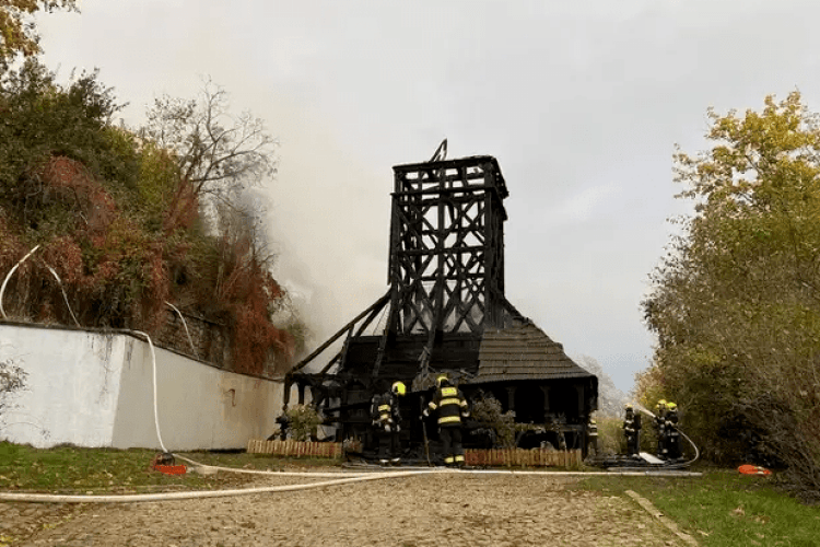 У Празі пожежа знищила рідкісну українську дерев'яну церкву Святого Михайла