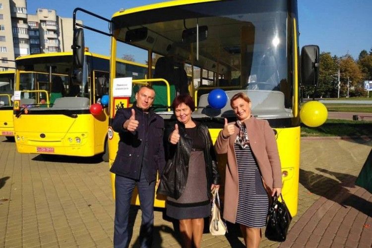 Громада на Любомльщині отримала шкільний автобус