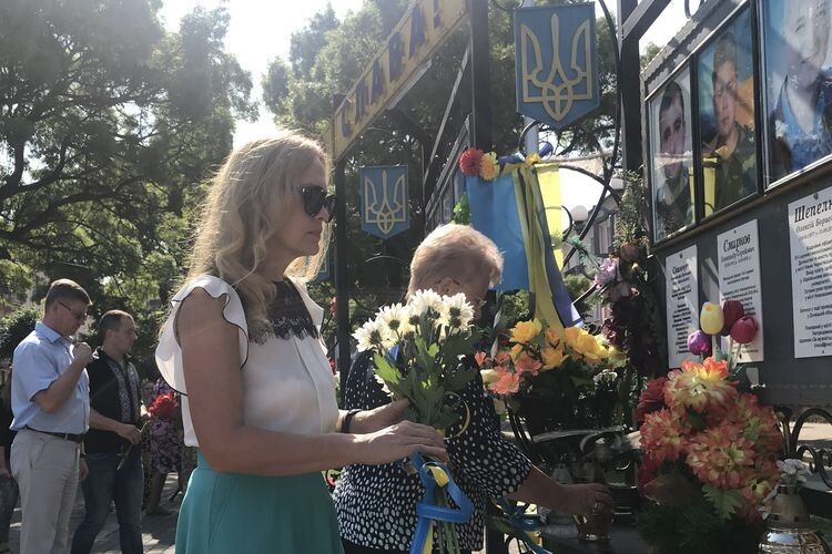 У Нововолинську вшанували  пам'ять загиблих захисників України