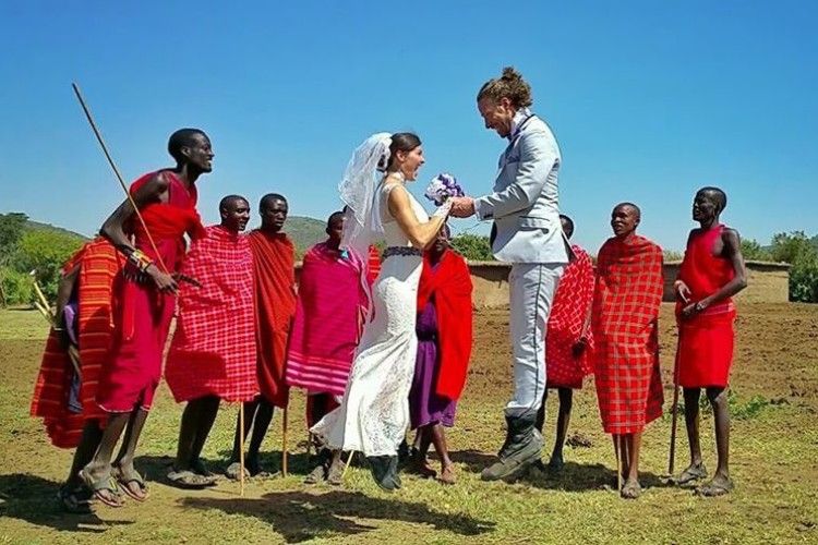 Навколо світу заради 38 одружень