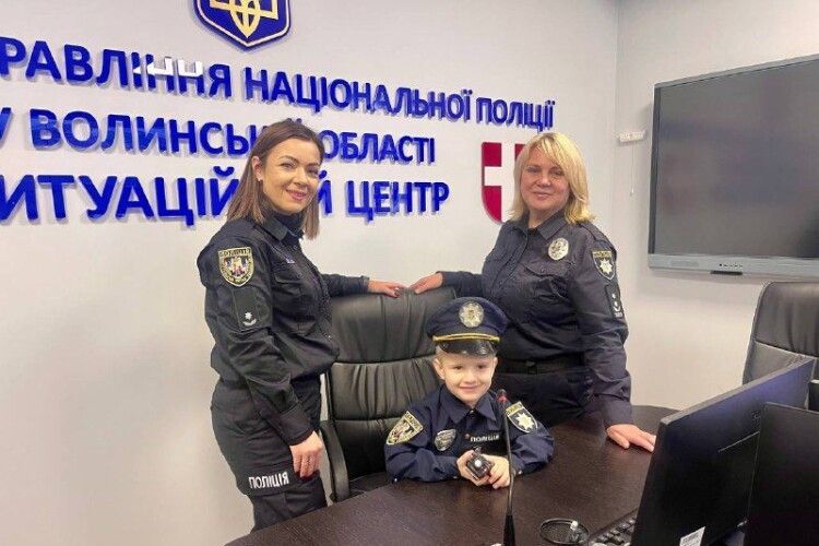 У Луцьку поліцейські здійснили мрію 5-річного Миколки (Фото)