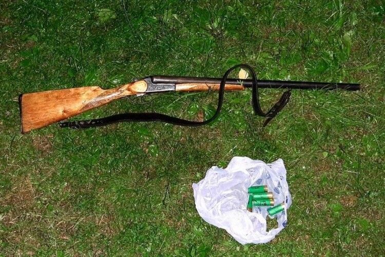 23-річний алконавт на очах у дітей застрелив з мисливської рушниці двох кошенят