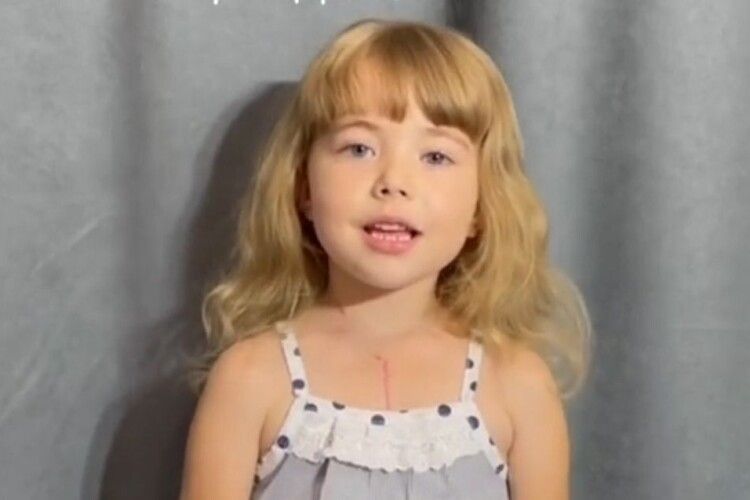 6-річна волинянка, якій пересадили серце, зворушила піснею до Дня Незалежності (Відео)