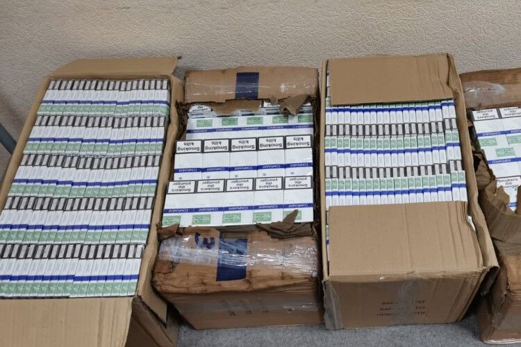 5 тисяч пачок контрабандних цигарок: прикордонники затримали двох молодиків з Волині