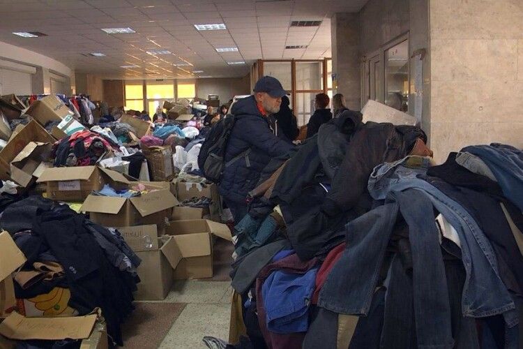 У Луцькому пункті допомоги розповіли, яких речей не вистачає переселенцям