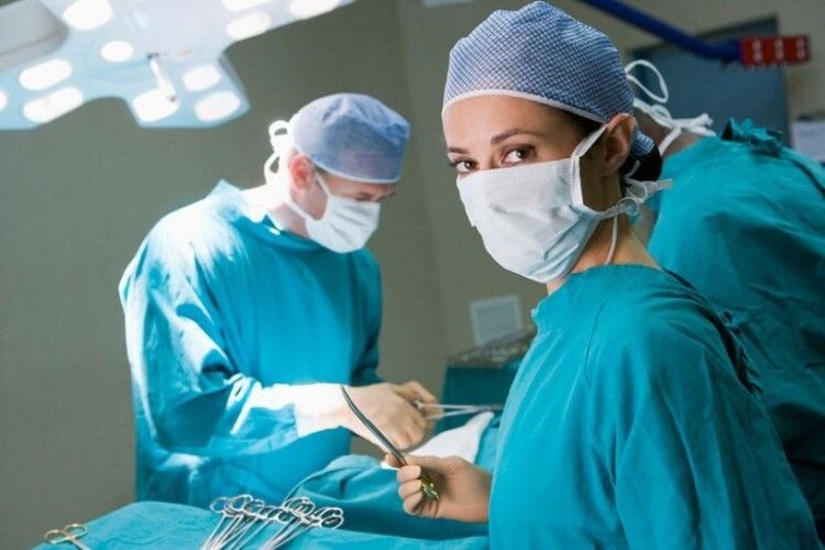 У Львові кардіохірурги зі США два тижні оперуватимуть дітей з усієї України