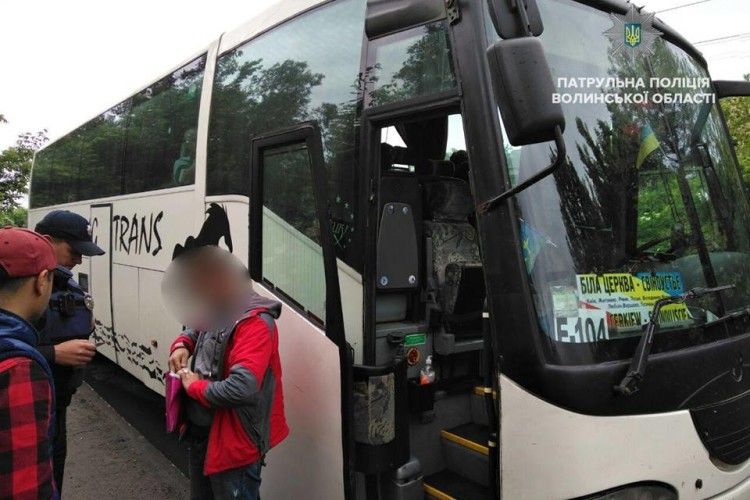 Водія автобуса «Біла Церква–Свіноустьє» оштрафували в Луцьку