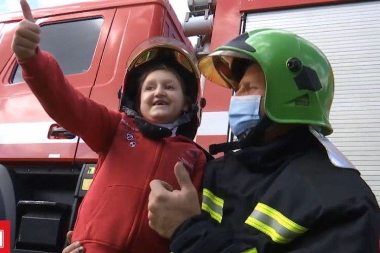 9-річна дівчинка з Волині ненадовго змогла стати справжньою пожежницею