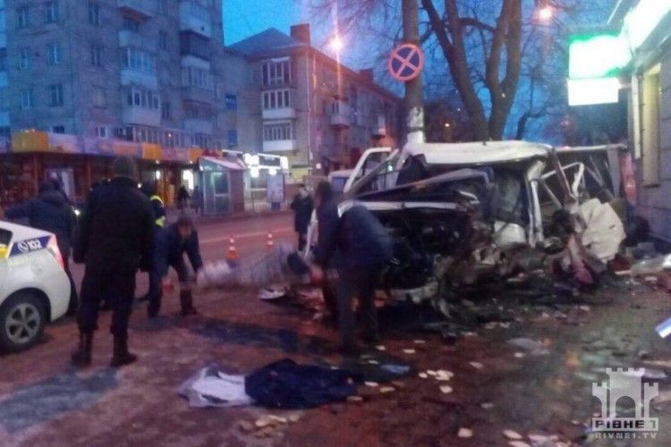 У Рівному загинув водій хлібовоза