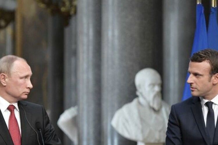 Макрон знову зателефонував путіну 