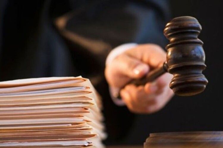 Волинянин за більш ніж 4 тисячі доларів намагався переправити 26-річного чоловіка за кордон