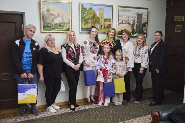 У Луцьку нагородили переможців фотоконкурсу вишиванкових світлин