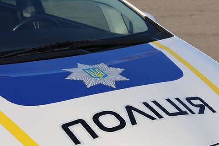 У Луцьку п’яний водій влетів у будівлю та втік