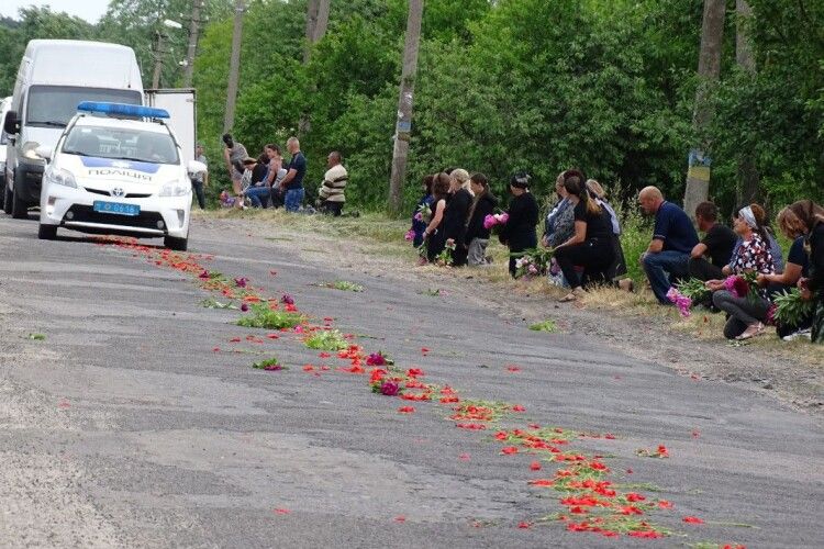 Медики боролися за життя Героя до останнього: Волинь провела в останню дорогу Захисника України