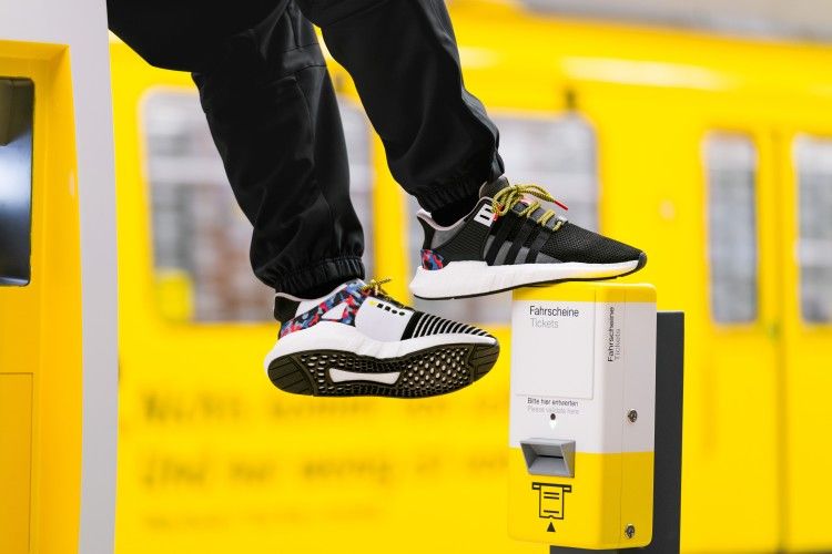 Кросівки замість проїзного: «Adidas» презентувала ексклюзивне взуття