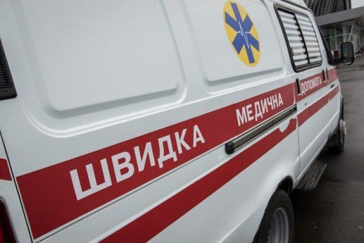 На Харківщині швидка їхала на виклик і підірвалася на міні 