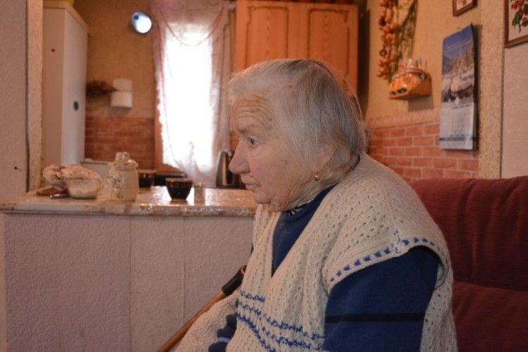 У Вербі пожежник Ярослав Карачун, перебуваючи у відпустці, врятував з палаючого будинку 89-річну сусідку (фото)