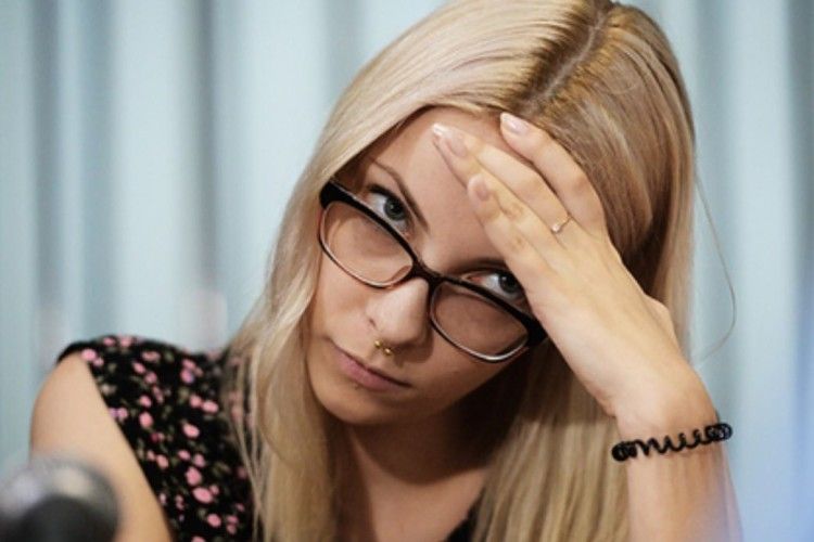Росіянка, яку звинуватили за меми «Вконтакті», приїхала в Україну