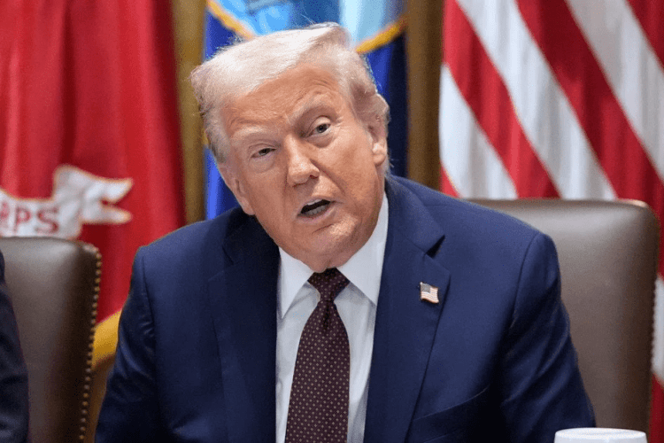 Трамп заявив, що Зеленський, а не Путін гальмує мирну угоду 