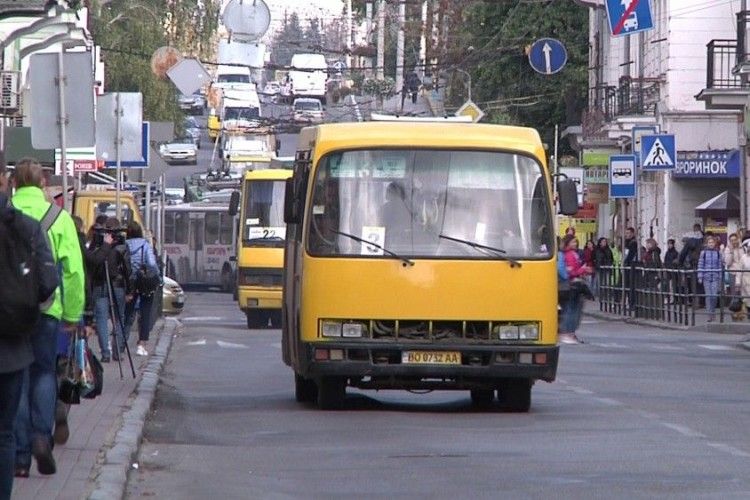 Вже і 5 гривень не влаштовує перевізників