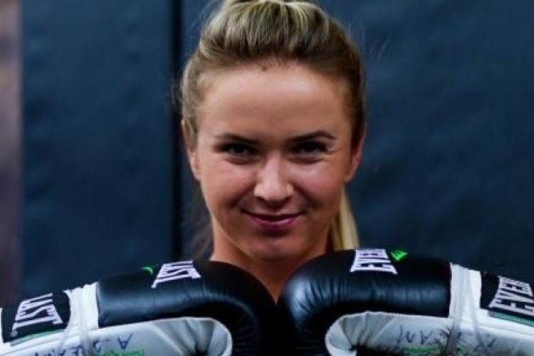 Українська зірка тенісу Еліна Світоліна вийшла на боксерський ринг