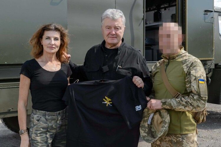 «Здатні протидіяти російському РЕБу»: Порошенко передав 10-му армійському корпусу комплекс «Посейдонів» (Відео)