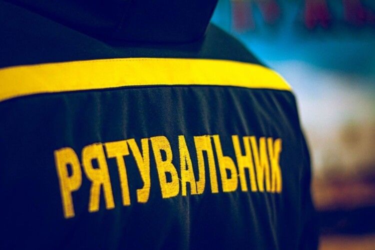 На Волині рятували маленьку дитину з квартирної пастки