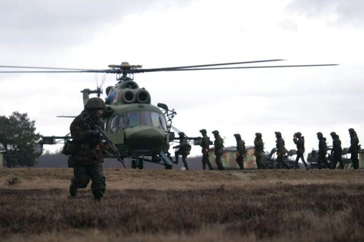 Білорусь нарощує військову присутність навпроти Волині