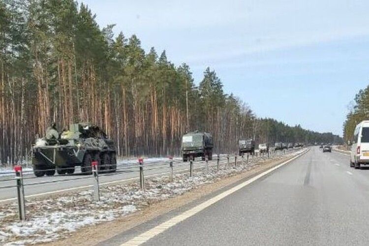 У Білорусі помітили колони російської техніки, які рухалися в бік Гомеля