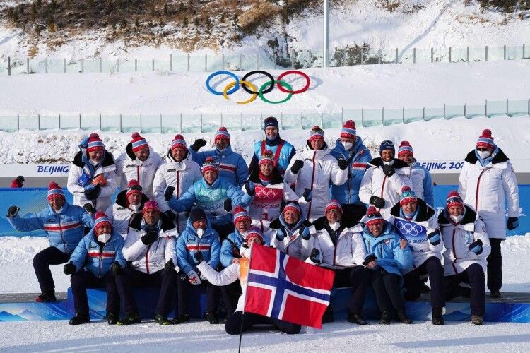 Норвегія впевнено крокує до перемоги у загальнокомандному медальному заліку Пекіна-2022
