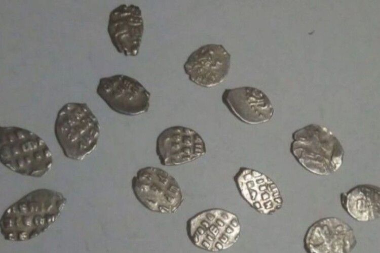 Вивезти стародавні монети в Росію спритникам не вдалося