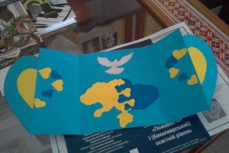 Десятки голубів миру з Рівного «полетіли» в Авдіївку
