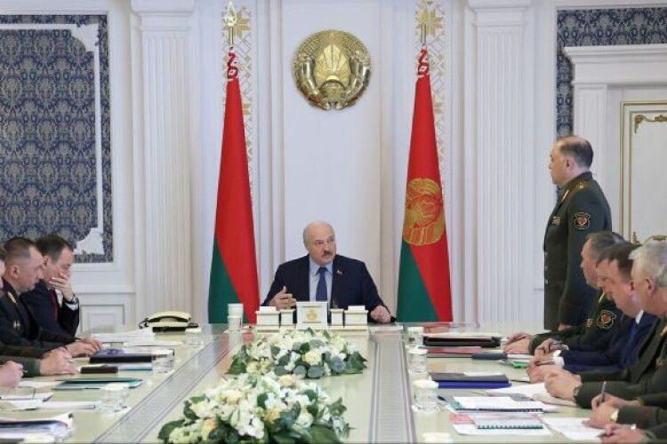 У Лукашенка знову заявили, що не будуть воювати з Україною