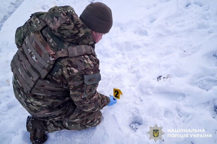 На Рівненщині у руках підлітка вибухнув невідомий предмет (Фото)