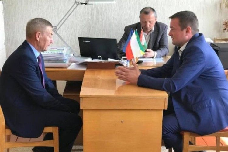 На Ратнівщині і школу треба реорганізовувати, і дорогу ремонтувати