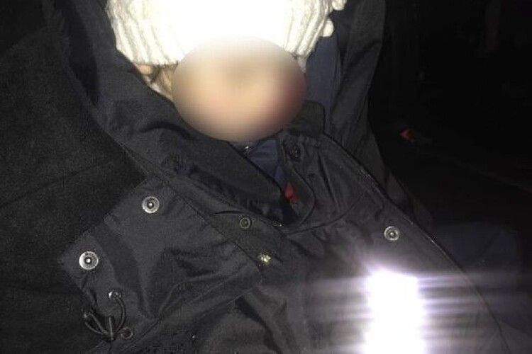 Сиділа у хліві: школярку з Рівненщини шукало пів тисячі людей