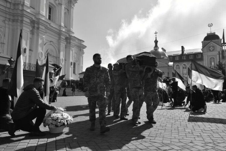 Луцька громада попрощалася із Героями Тимофієм Судимою та Романом Члеком