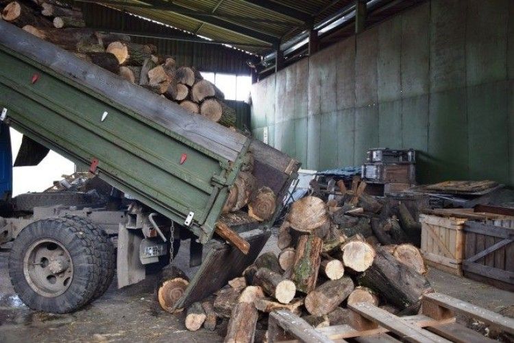 Волинські лісівники підсобили дровами «Ласці»