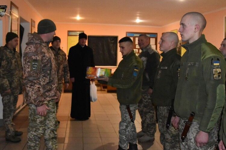 Згадаймо кожного військовослужбовця, який стримує російського агресора!