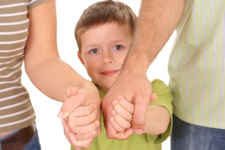 У громаді на Волині патронатним сім'ям виплачуватимуть по 50 тисяч гривень