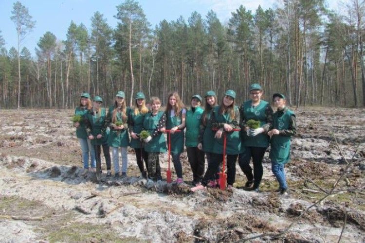 На Любешівщині садили ліс діти та бійці АТО