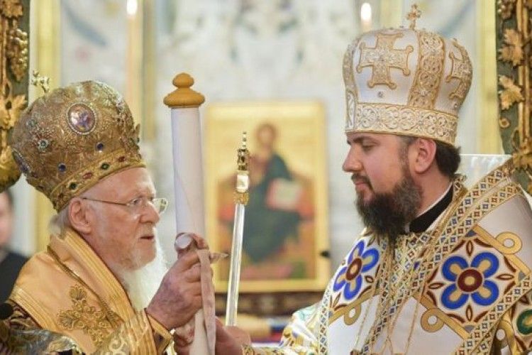 Нова радість стала: Христос народився і постала українська автокефальна церква!