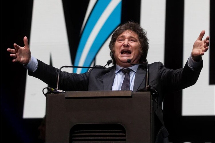Новообраний президент Аргентини розіграв свою останню зарплату