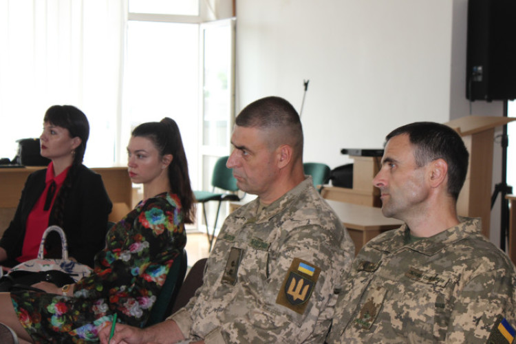 НАТО допоможе українським військовим отримати цивільну професію