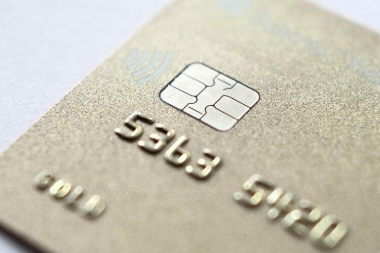 На Рівненщині поліція фіксує нові шахрайські схеми з банківськими картками