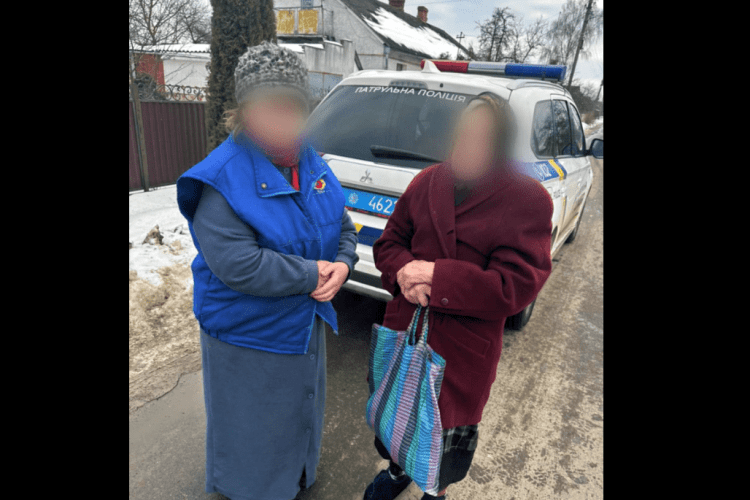На Волині небайдужі перехожі врятували літню жінку